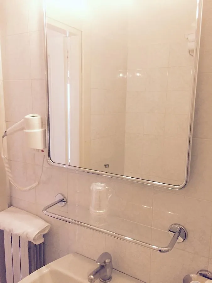 Albergo Ristorante Giulio Agliana 2*,